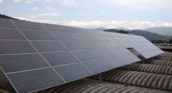 I pannelli solari della pensilina fotovoltaica per la ricarica delle auto elettriche