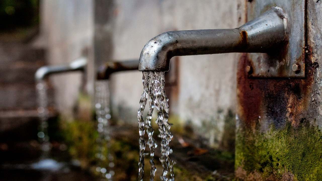 Siccità, 10 consigli per risparmiare acqua in casa