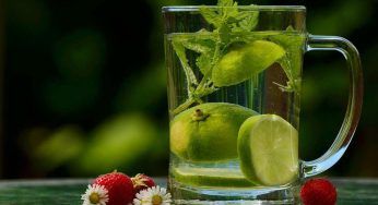 Acqua e limone al mattino: perché è un toccasana per tutti