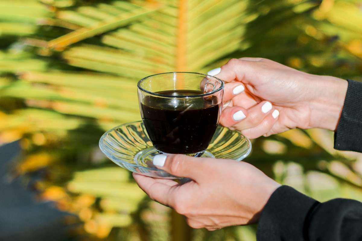 Caffè e la correlazione con il mal di pancia