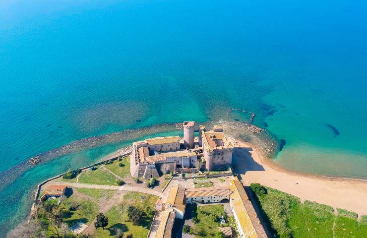 Castello Santa Severa ostello dormire