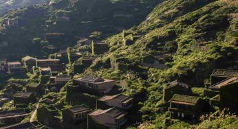 Houtouwan, il villaggio abbandonato dove la natura ha ricoperto tutto