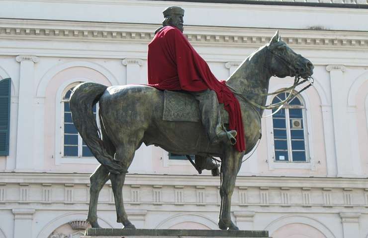 Posizione cavallo statue equestri informazioni morte cavaliere