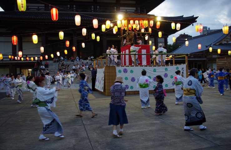 Obon festival danze