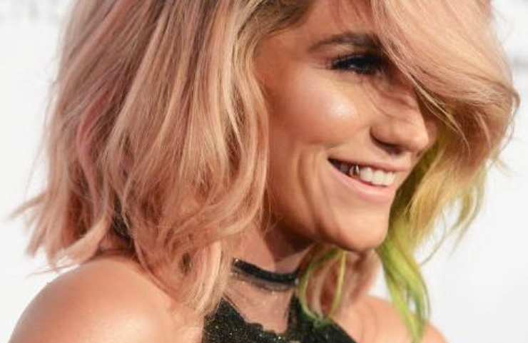 Kesha e quella strana abitudine