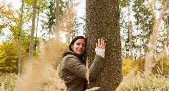 Il fenomeno del forest bathing sbarca in Italia: nascono le Oasi del respiro