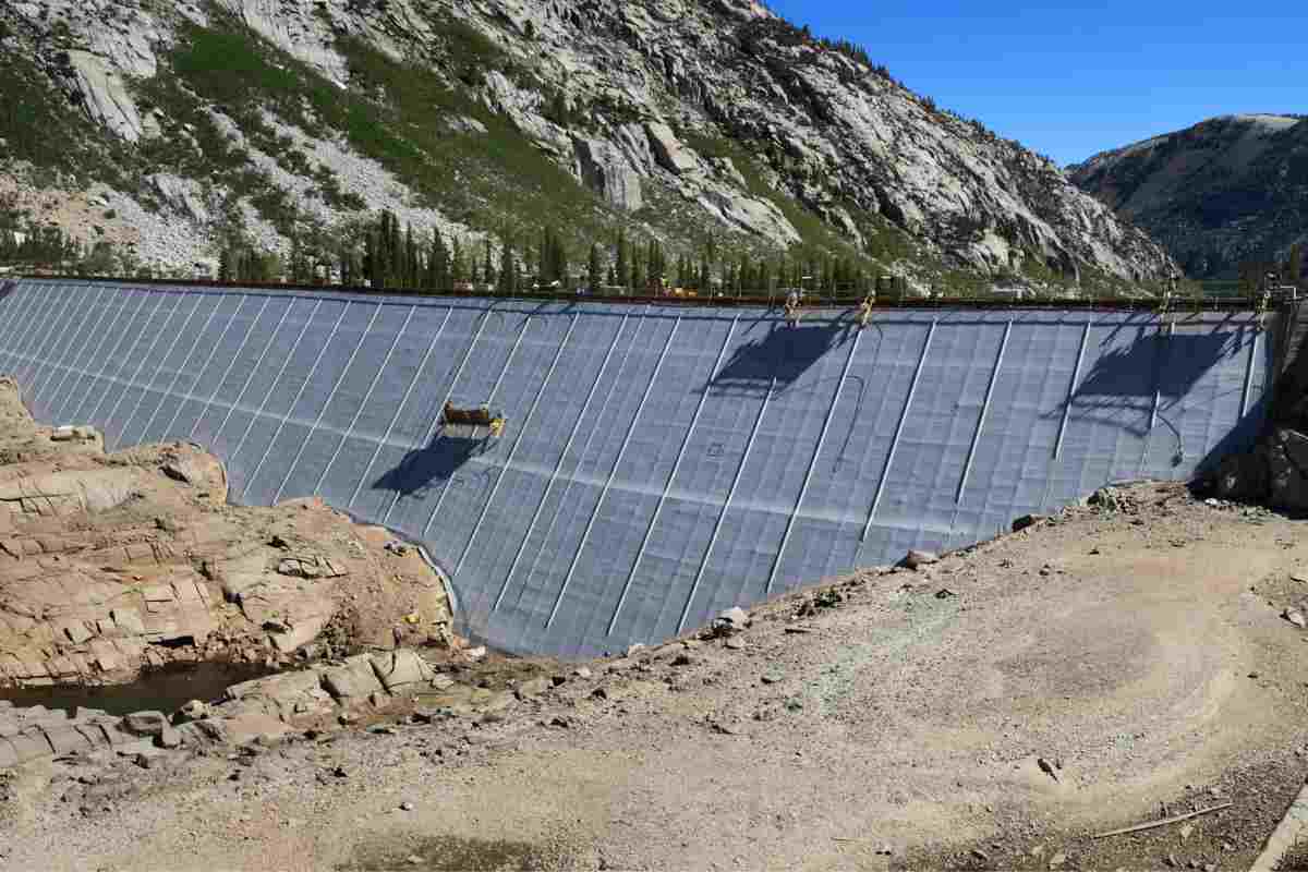 Siccità senza precedenti in Italia, la crisi idrica priva il Sud di acqua per l'agricoltura