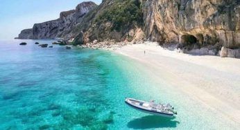 Dove si trova il mare più bello di quest’estate? Te lo sveliamo noi